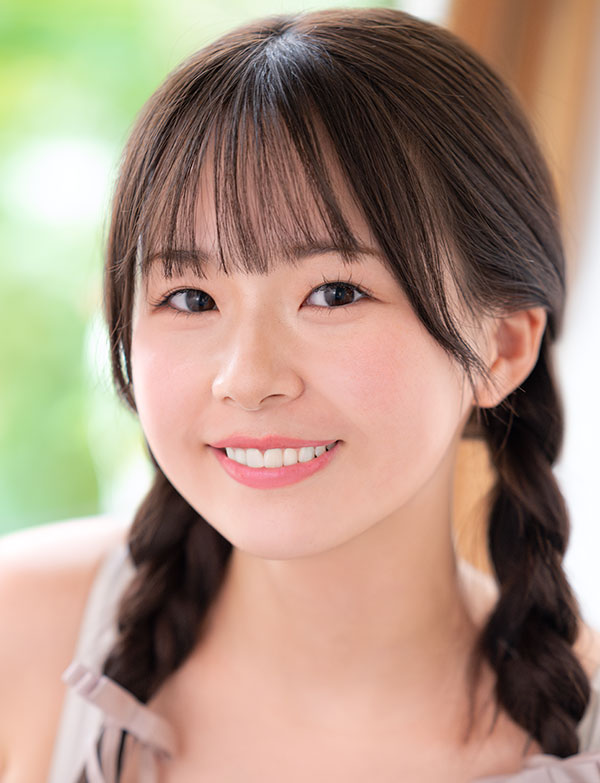 櫻庭桃菜(桜庭ももな)个人资料照片